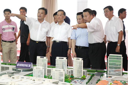 温家宝总理来叠石桥国际家纺城考察