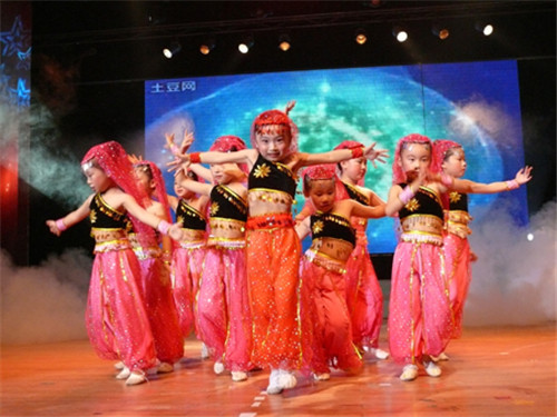 十年耕耘 蓓蕾芬芳—— 蓓蕾幼儿园十周年庆