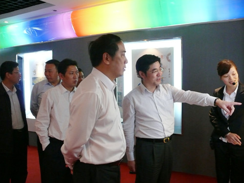 中国工商银行江苏省分行黄纪宪行长一行来叠石桥参观调研