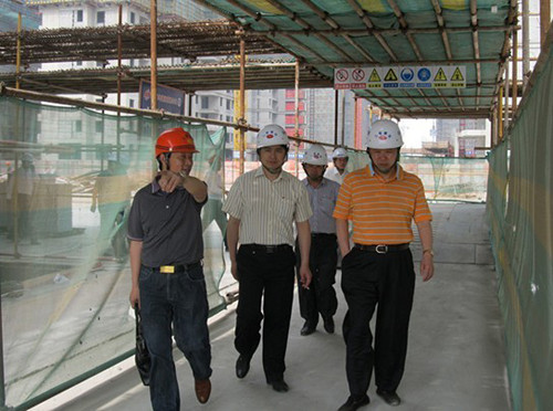 赛城集团开展项目现场管理观摩检查讲评活动