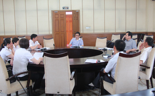 赛城集团工会二届二次会员职工代表大会在家纺城隆重召开