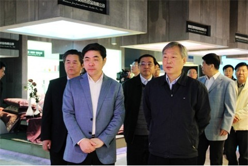 国侨办熊昌良一行来叠石桥市场考察