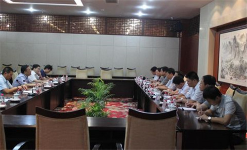 连云港市东海县常务副县长董桂军率队考察学习叠石桥家纺市场开发建设情况