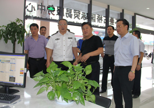 江苏省公安厅出入境管理总队领导前来视察指导叠石桥家纺市场视察出入境管理工作