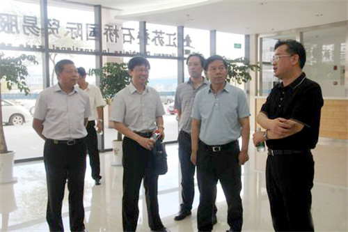 省商务厅副厅长、省贸促会会长笪家祥专程来海调研叠石桥市场采购贸易方式试点工作