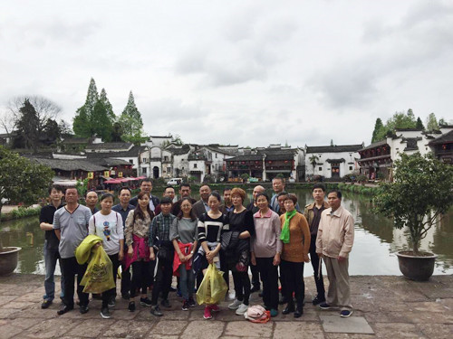 赛城集团组织2016年度优秀员工代表赴三清山旅游