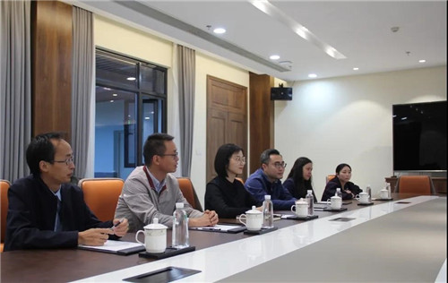 南通团市委组织青联旅游商贸界代表来访叠石桥家纺城
