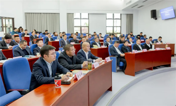 朱仲辉董事长参加南通侨商侨领张謇企业家精神专题培训班