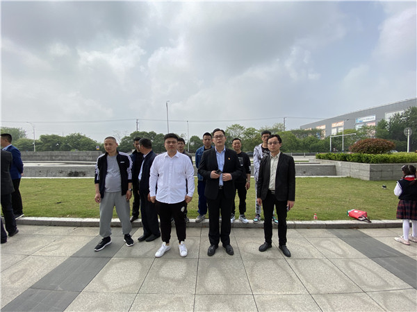 集团党委组织党员代表参与园区庆祝建党100周年快闪拍摄活动