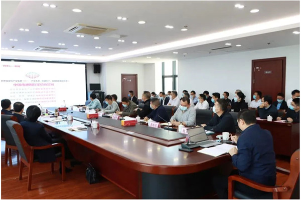 朱仲辉董事长应邀参加家纺园区企业家座谈会