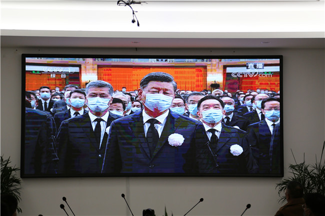 集团公司组织收看江泽民同志追悼大会