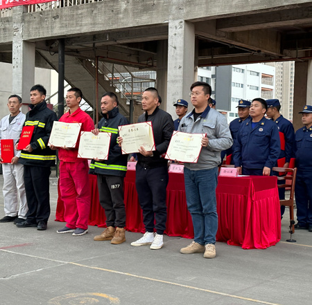 勤训勤练拼成绩--微型消防站技能比武竞赛