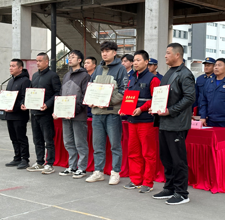 勤训勤练拼成绩--微型消防站技能比武竞赛