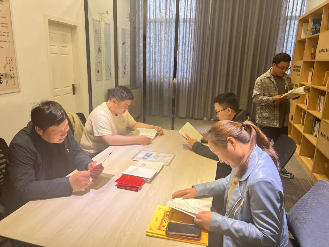 赛城集团党委举办“书香为伴,廉润初心”主题阅读分享会